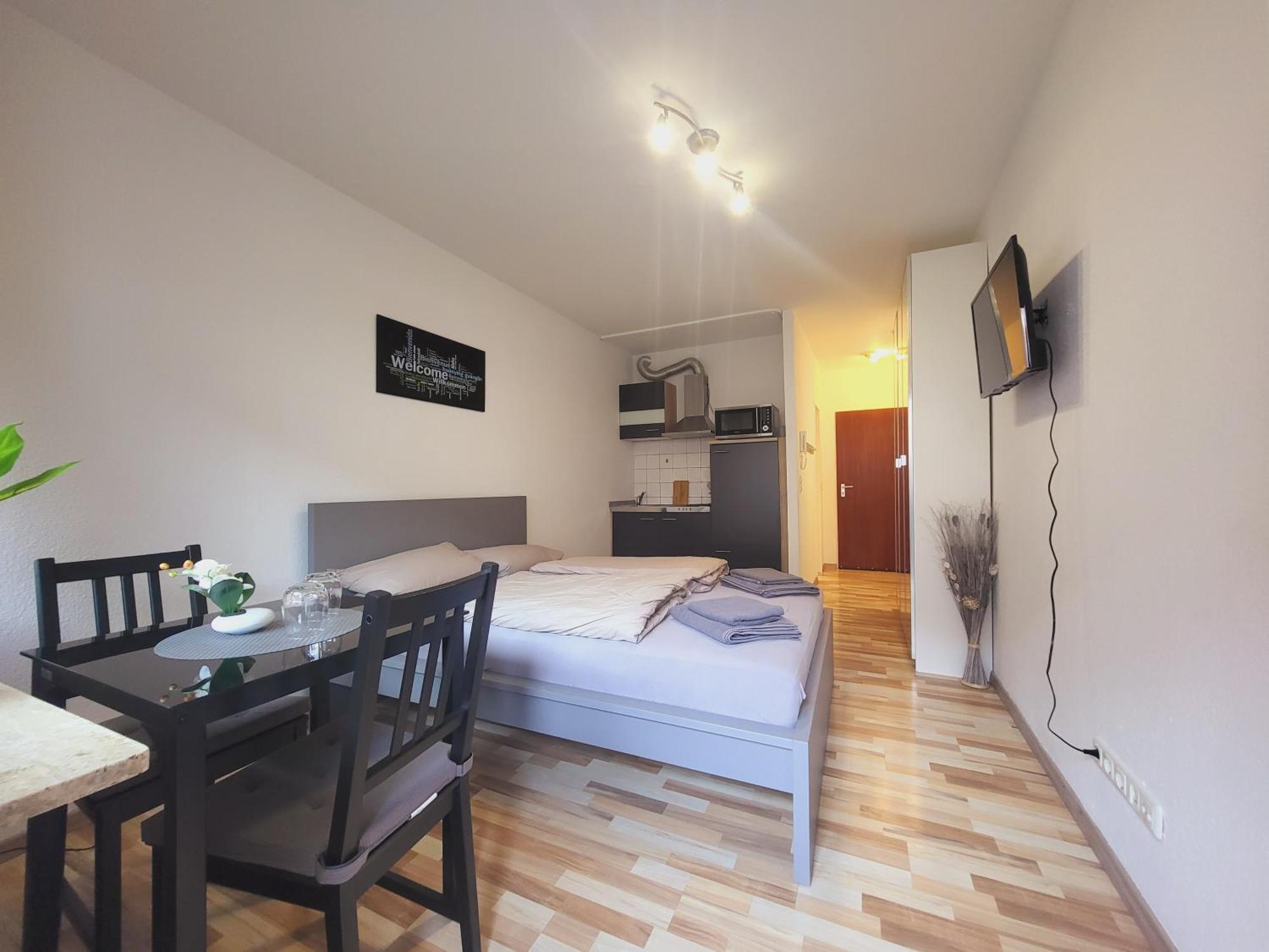 Zentrales Apartment Mit Balkon Und Parkplatz ترير المظهر الخارجي الصورة