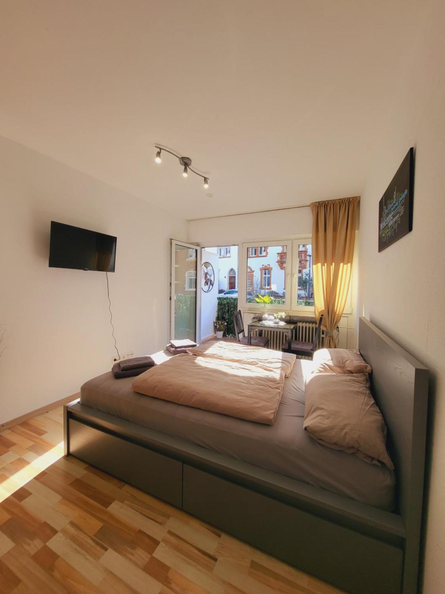 Zentrales Apartment Mit Balkon Und Parkplatz ترير المظهر الخارجي الصورة
