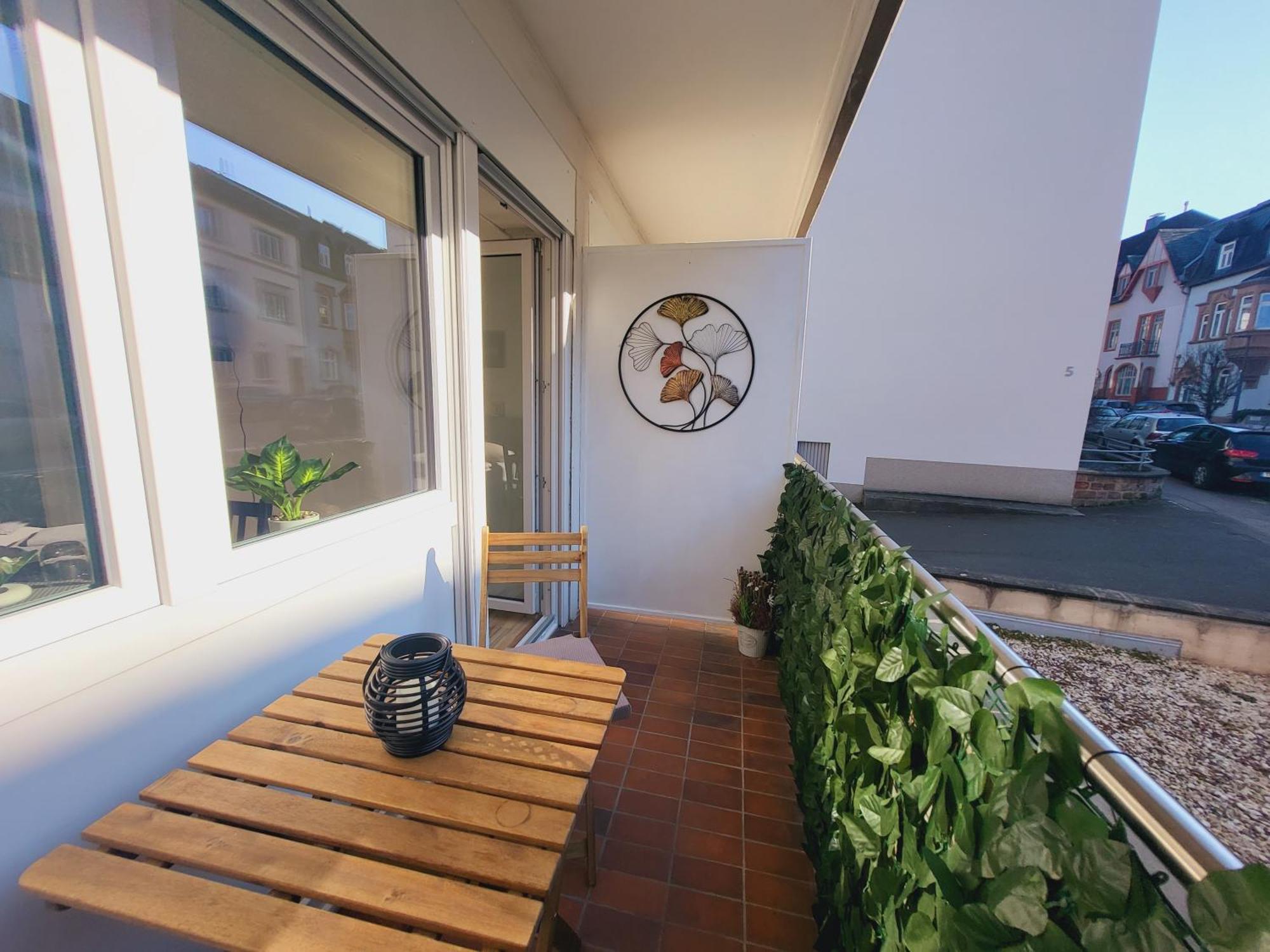 Zentrales Apartment Mit Balkon Und Parkplatz ترير المظهر الخارجي الصورة